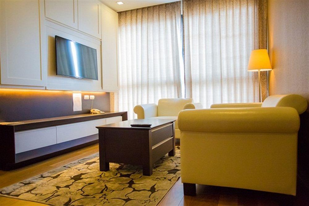 Alisha Court Hotel & Residence Бангкок Екстер'єр фото