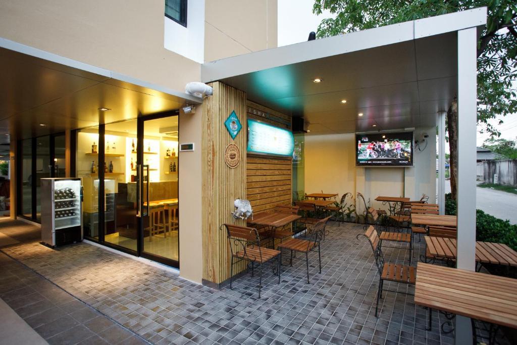 Alisha Court Hotel & Residence Бангкок Екстер'єр фото